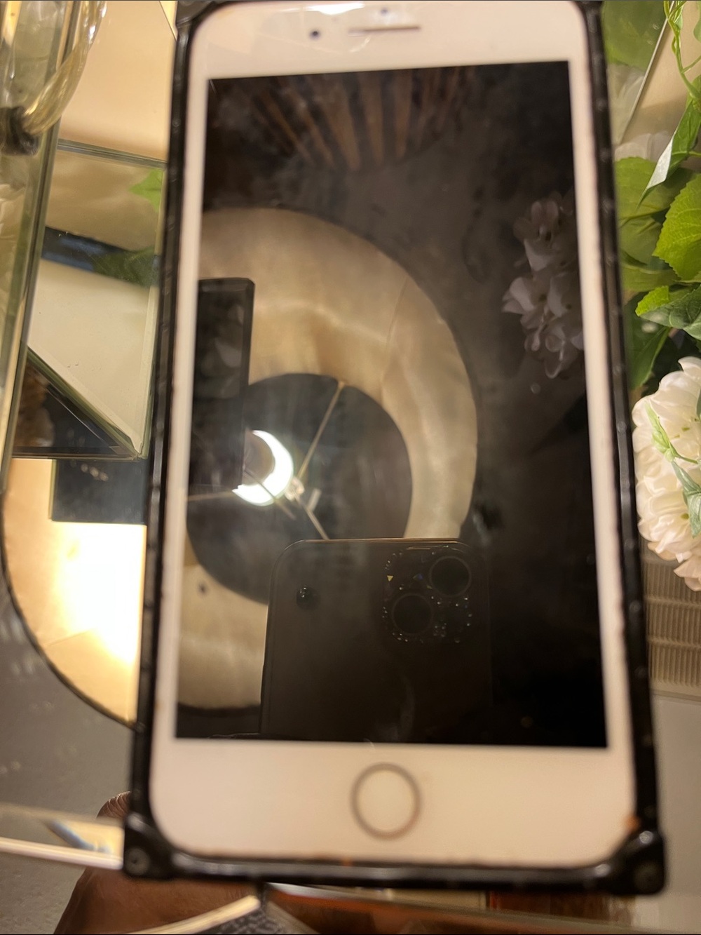 😁😁😁Apple iPhone 8 Plus. LV case
